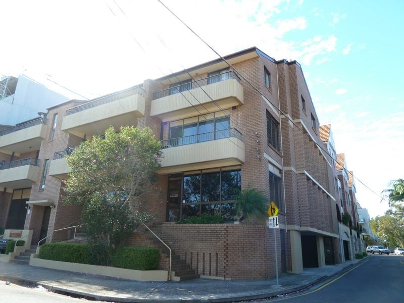 4/6-7 Gurrigal Street, Mosman NSW 2088