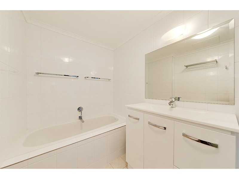 18/44-50 Bent Street, Neutral Bay NSW 2089