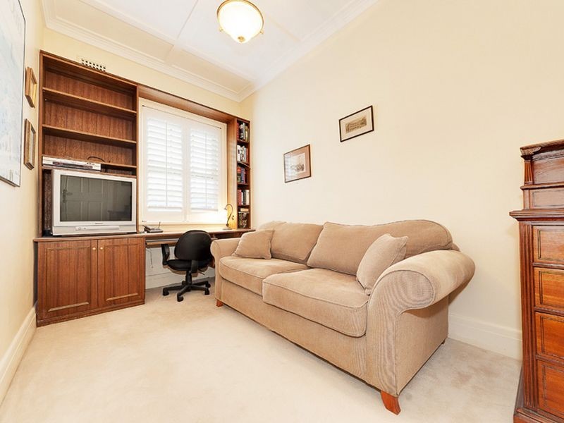 8/23 Holbrook Avenue, Kirribilli NSW 2061