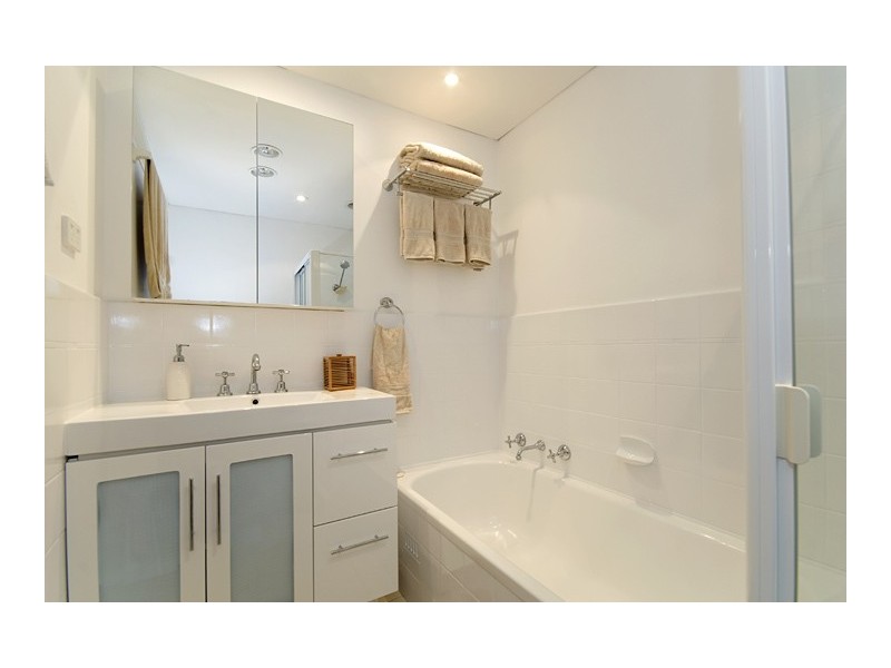 2/16 Eaton Street, Neutral Bay NSW 2089