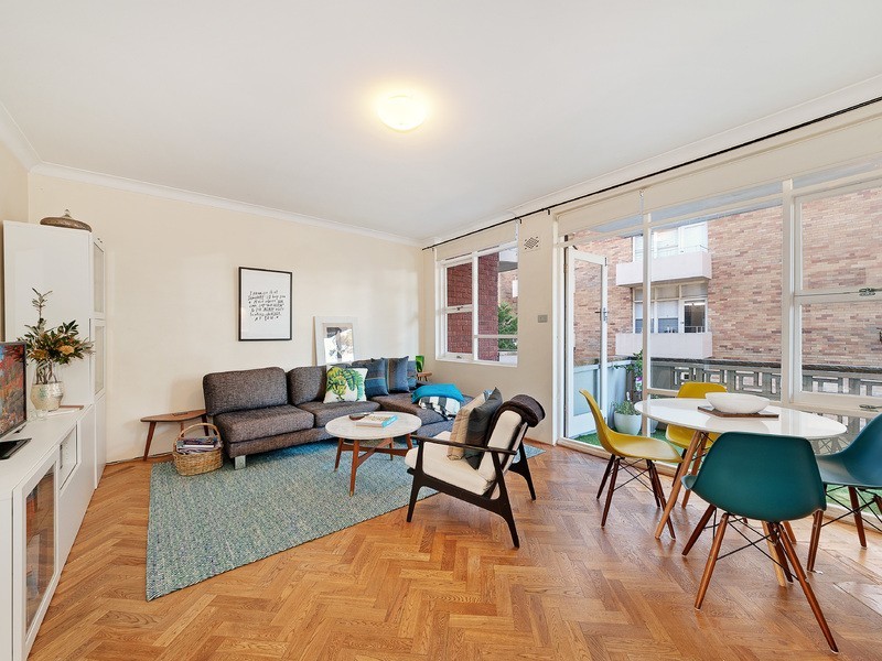 2/18 Carabella Street, Kirribilli NSW 2061