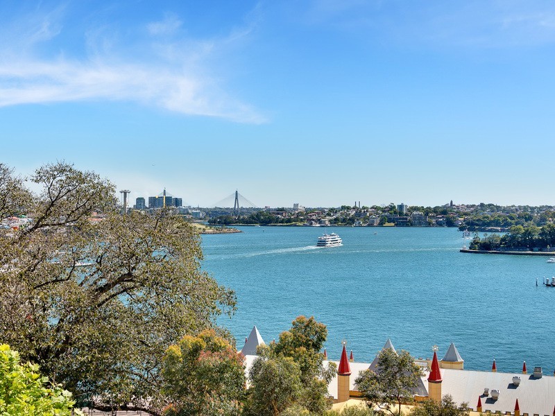 402/2 Dind Street, Milsons Point NSW 2061