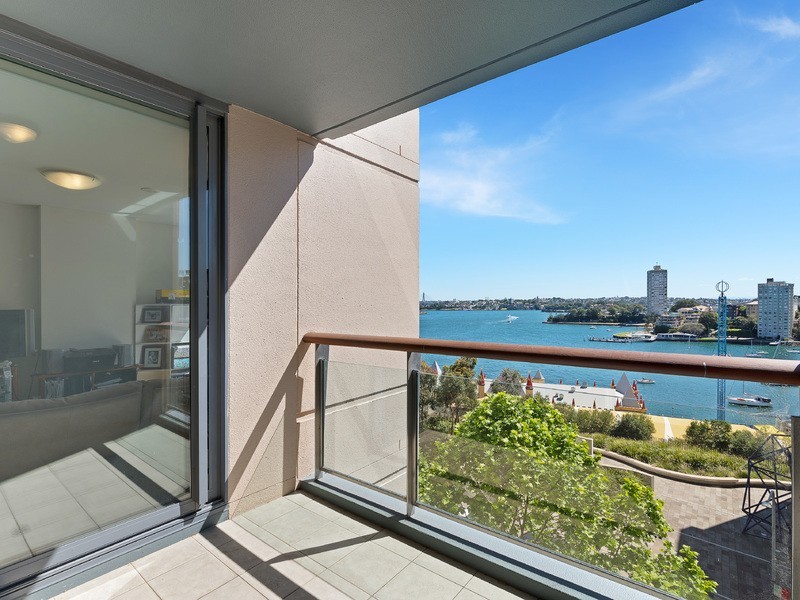 402/2 Dind Street, Milsons Point NSW 2061