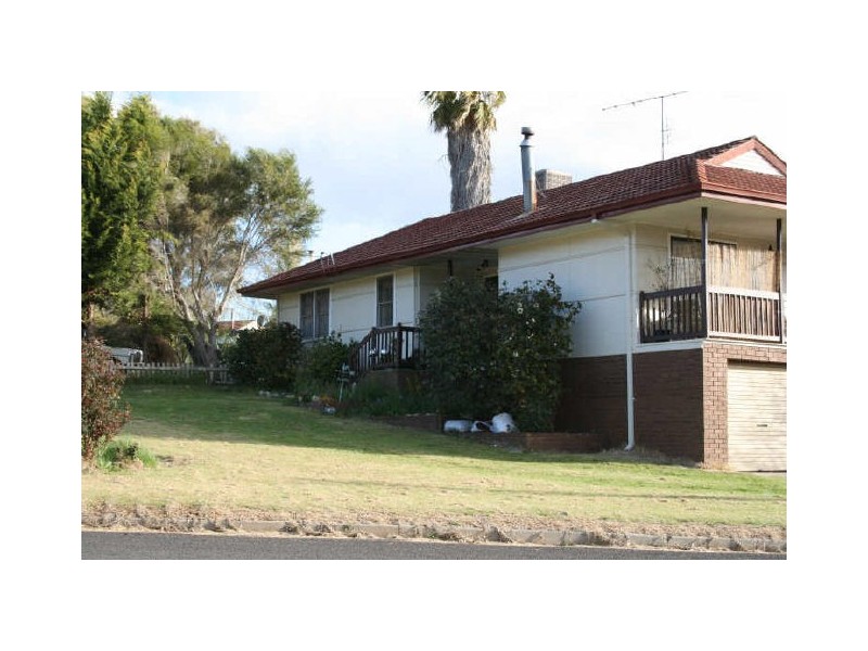 7 Mitchell Avenue, Boyup Brook WA 6244