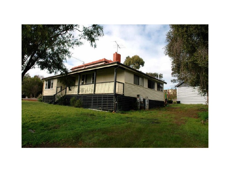 32 Phillips Street, Bridgetown WA 6255