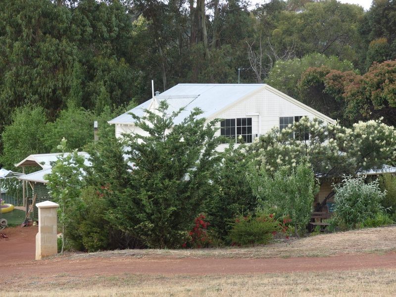 8 Orchard Close, Bridgetown WA 6255