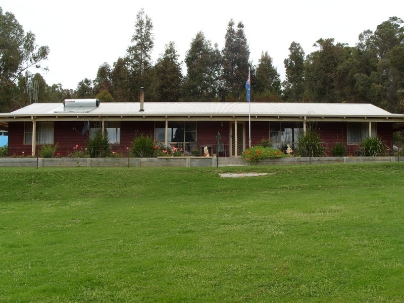 51 Nelson St, Bridgetown WA 6255