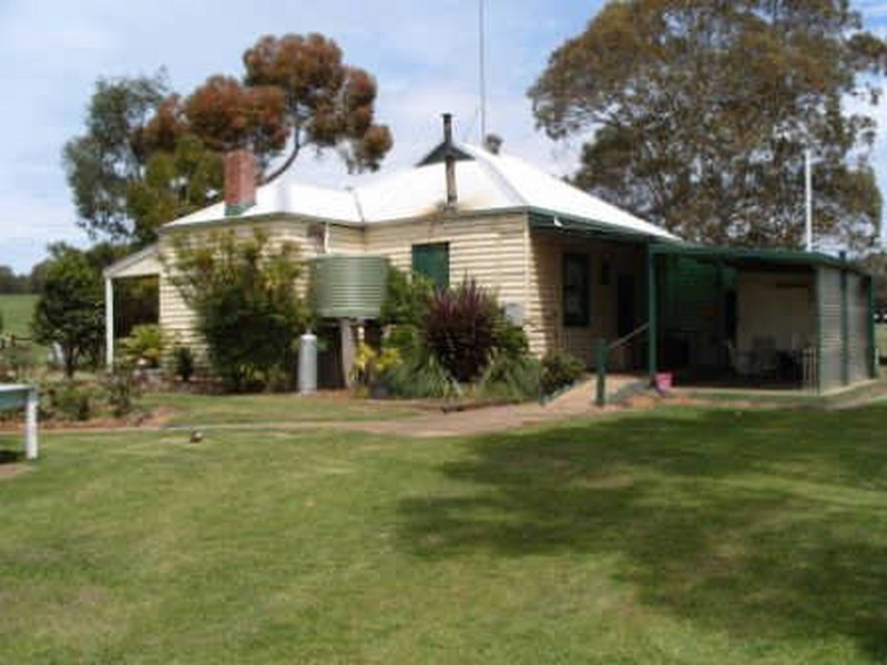 32 Balbarrup Rd, Manjimup WA 6258