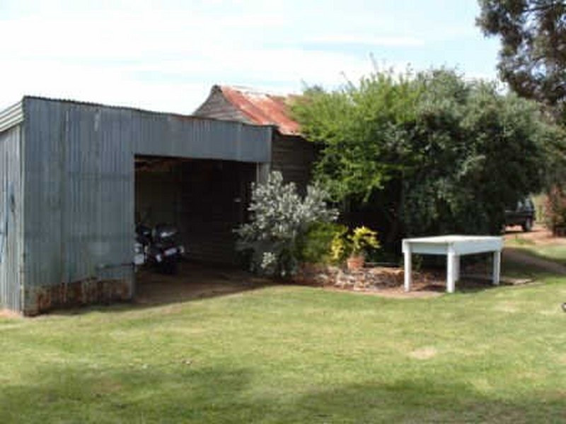 32 Balbarrup Rd, Manjimup WA 6258