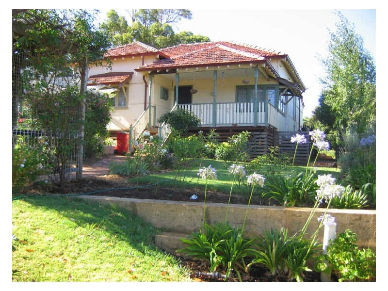 8 Lockley Avenue, Bridgetown WA 6255