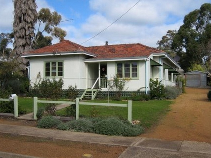 31 Railway Parade, Boyup Brook WA 6244