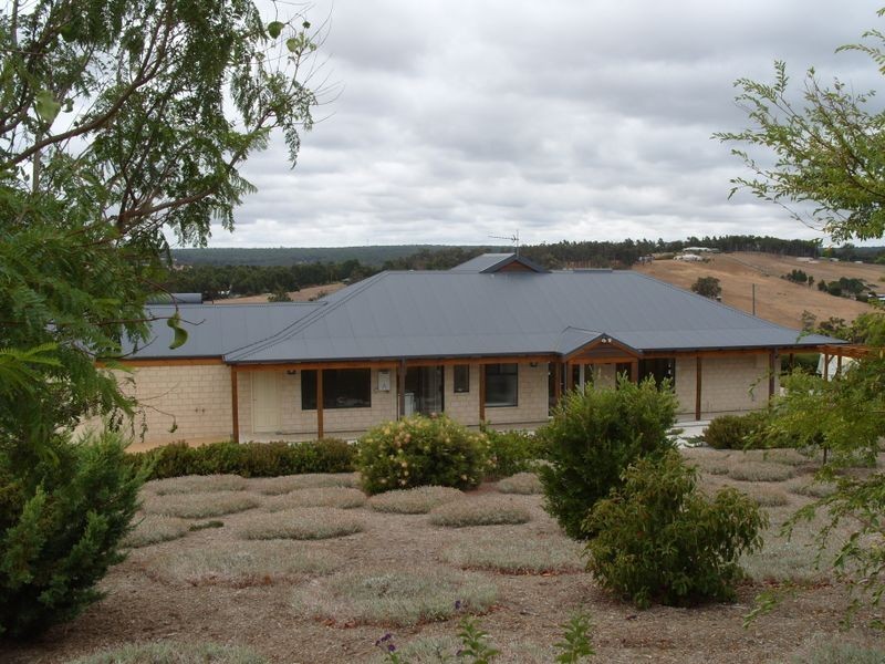 12 Jacaranda Place, Bridgetown WA 6255