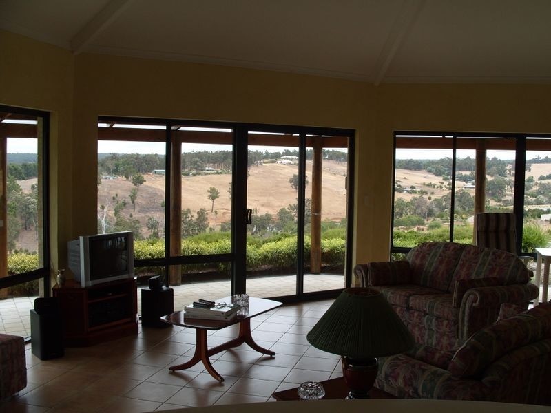 12 Jacaranda Place, Bridgetown WA 6255