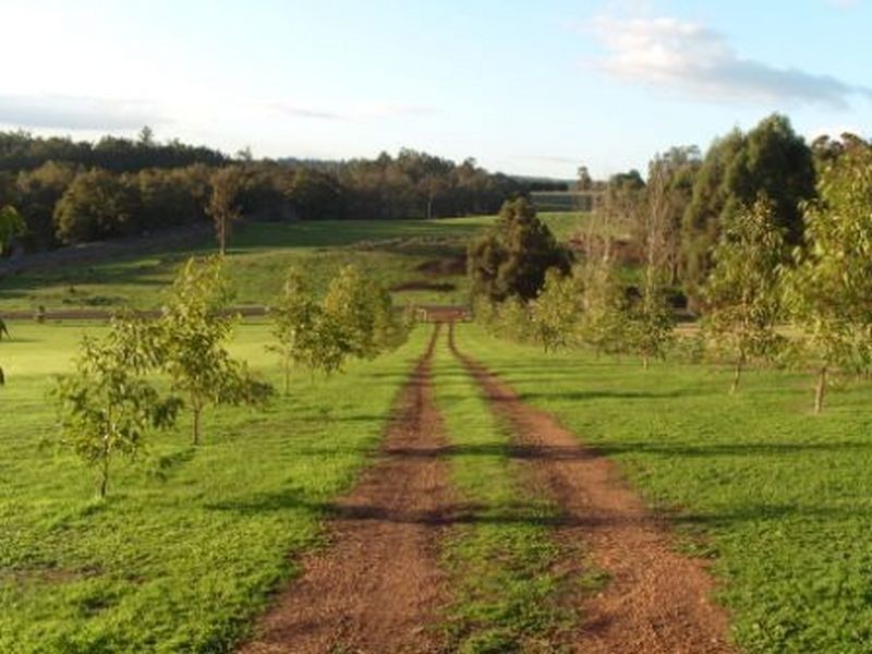 2 Everingham Road, Bridgetown WA 6255