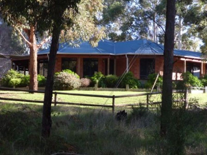 1 Roe Street, Bridgetown WA 6255