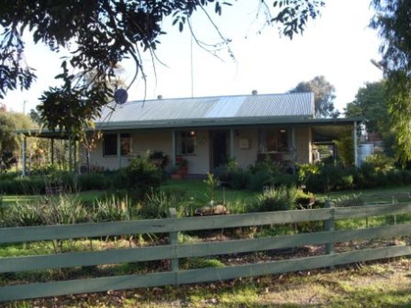 48 Grange Road, Nannup WA 6275