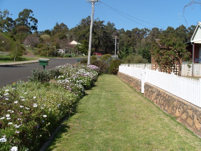 12 Phillips St, Bridgetown WA 6255