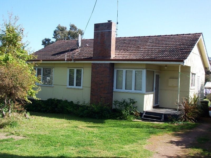 8 Cowley Street, Boyup Brook WA 6244