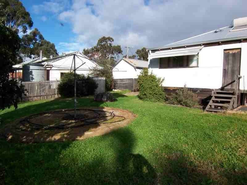 8 Forrest Street, Boyup Brook WA 6244