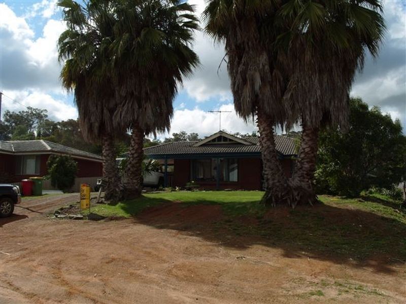 4 Moore Place, Bridgetown WA 6255