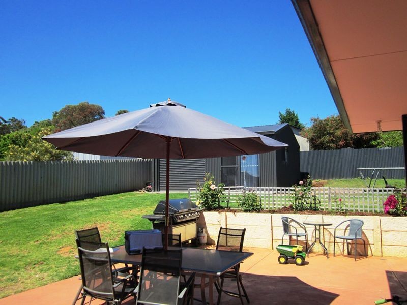 4 Moore Place, Bridgetown WA 6255