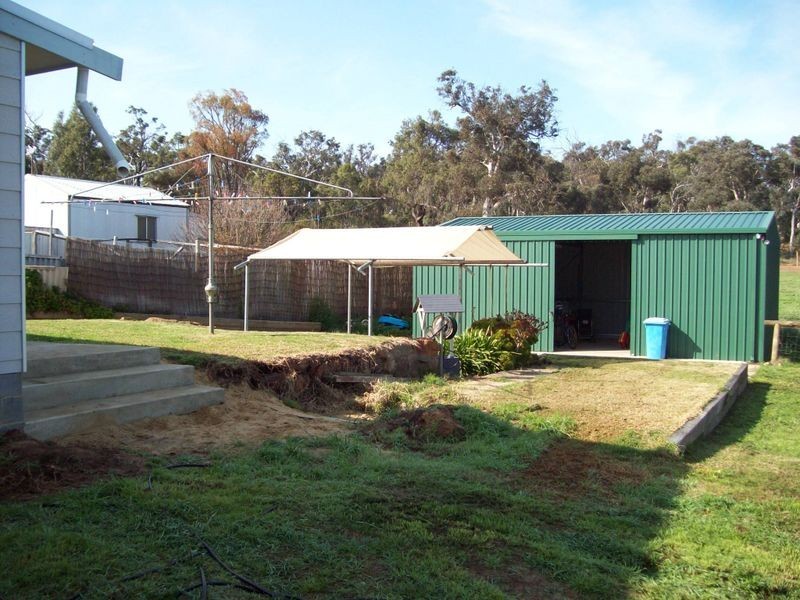 13 Proctor St, Boyup Brook WA 6244