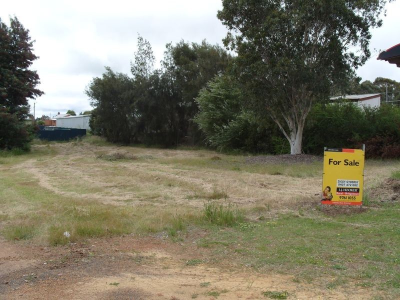 6 Mitchell Ave, Boyup Brook WA 6244