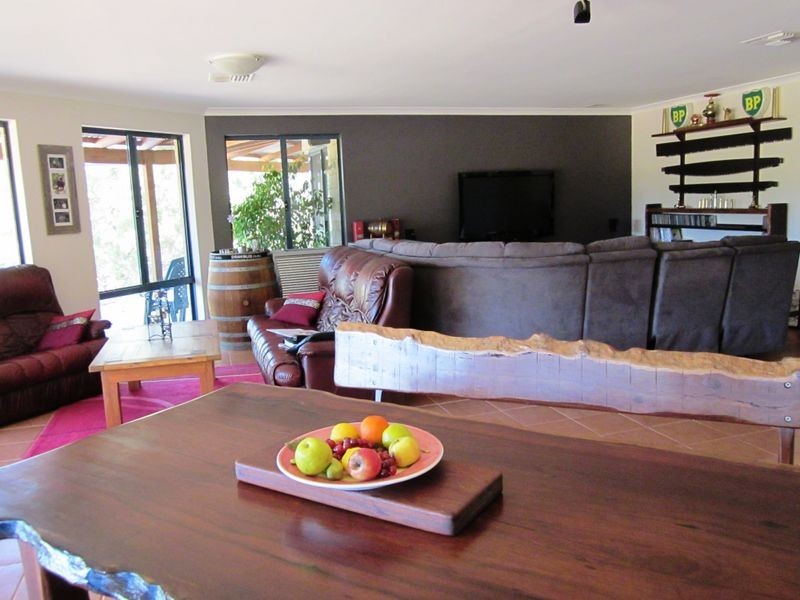 67 Carey Street, Bridgetown WA 6255