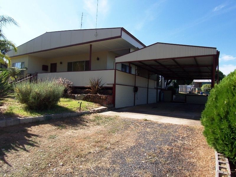 16 Barron Street, Boyup Brook WA 6244