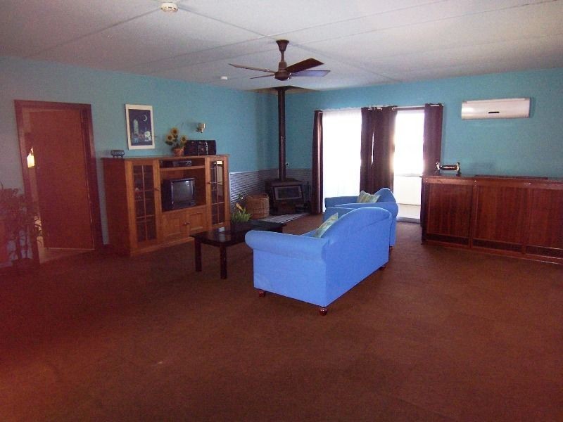 16 Barron Street, Boyup Brook WA 6244