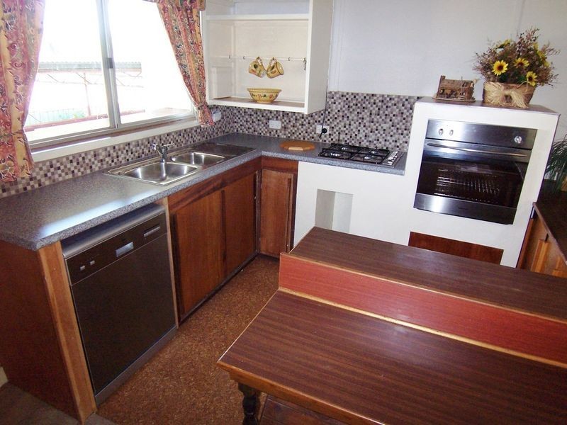 16 Barron Street, Boyup Brook WA 6244