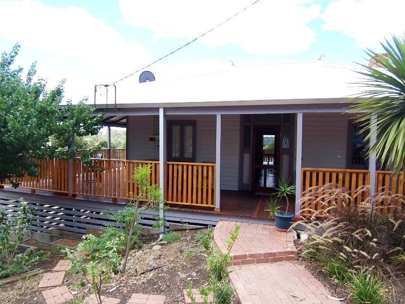 16 Inglis Street, Boyup Brook WA 6244