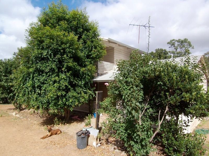 5 Lee-Steere Drive, Boyup Brook WA 6244