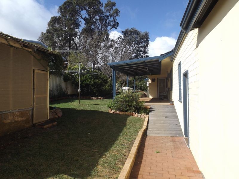 2 Padbury Road, Bridgetown WA 6255