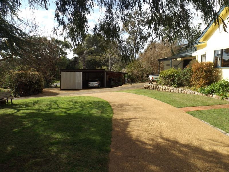 2 Padbury Road, Bridgetown WA 6255