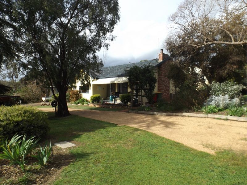 2 Padbury Road, Bridgetown WA 6255