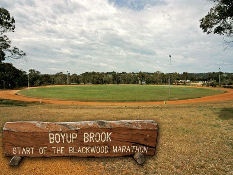 L 239 Ridgeview Avenue, Boyup Brook WA 6244