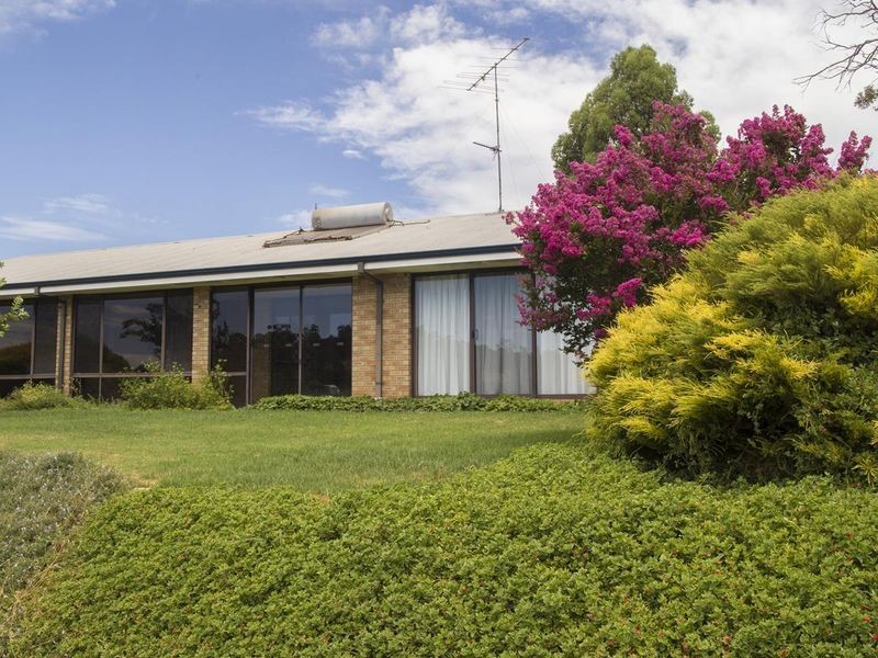 6 Smith Street, Bridgetown WA 6255