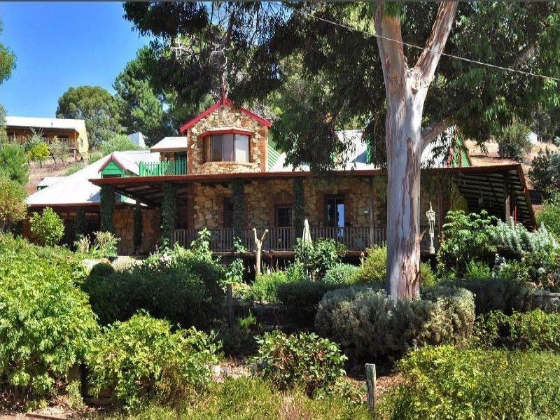 11 West Blackwood Terrace, Bridgetown WA 6255