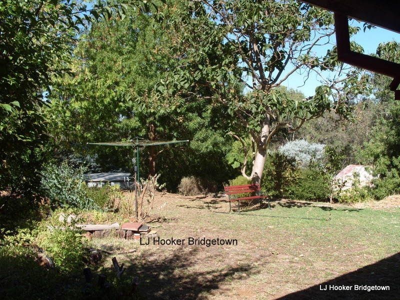 11 West Blackwood Terrace, Bridgetown WA 6255