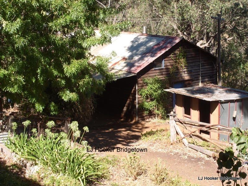 11 West Blackwood Terrace, Bridgetown WA 6255