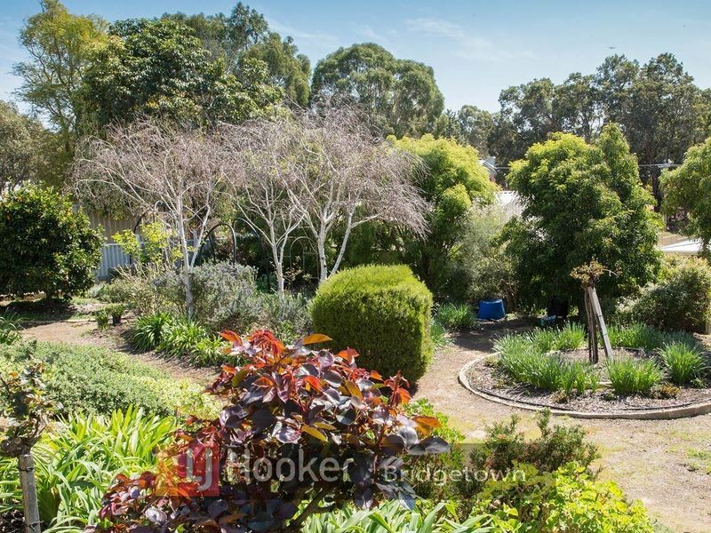 8 Reid Place, Boyup Brook WA 6244