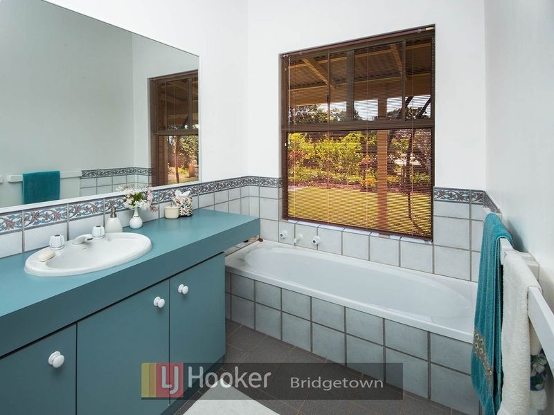 8 Reid Place, Boyup Brook WA 6244