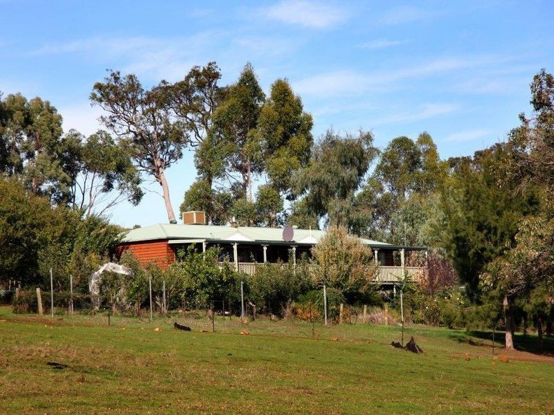 36 Campbell Street, Balingup WA 6253