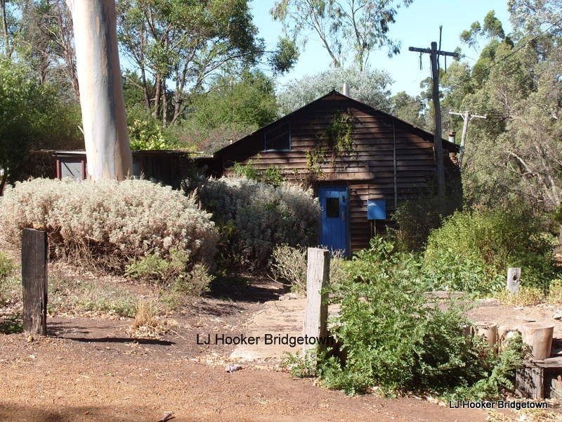 11 West Blackwood Terrace, Bridgetown WA 6255