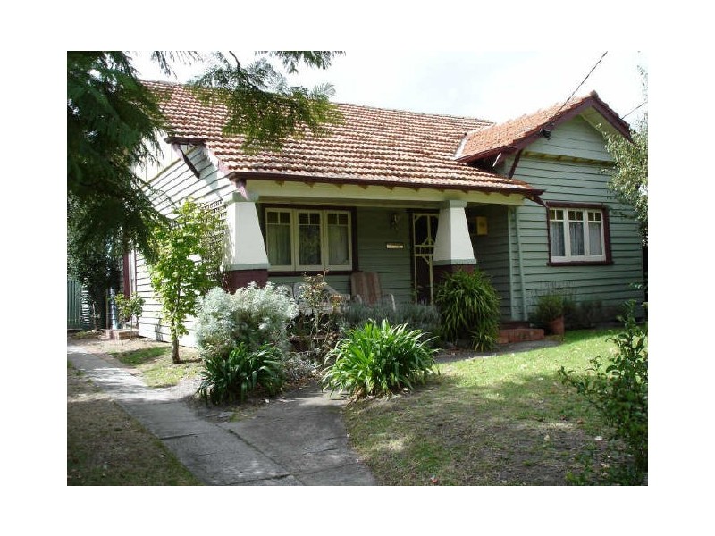 64 Golf Links Avenue, Oakleigh VIC 3166