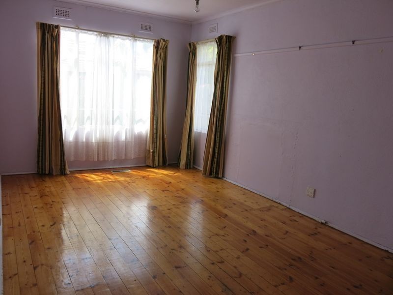 27 Woonah Street, Chadstone VIC 3148