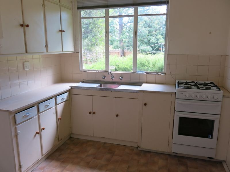 27 Woonah Street, Chadstone VIC 3148