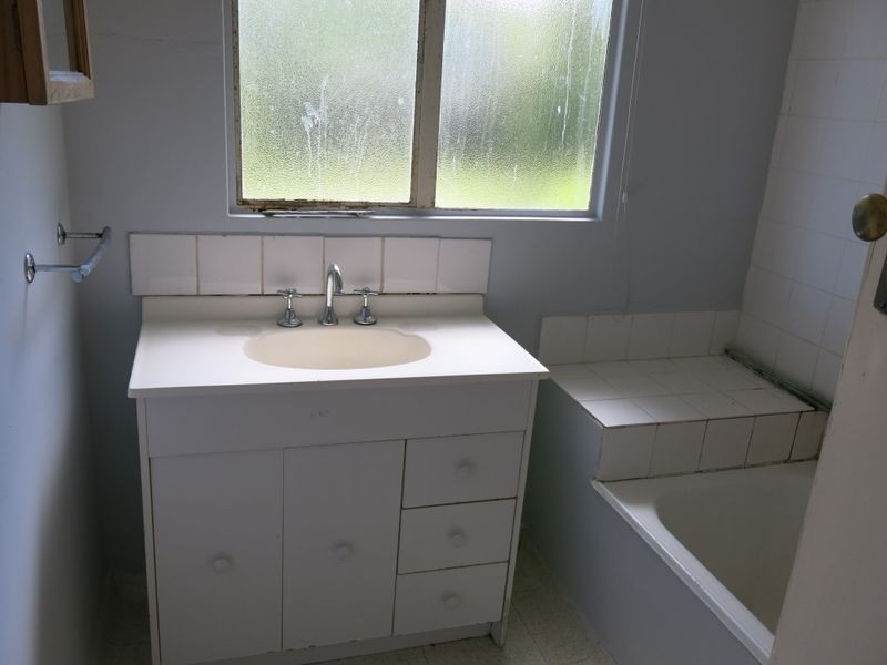 27 Woonah Street, Chadstone VIC 3148