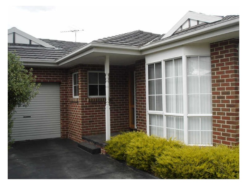 2/6 Stewart Road, Oakleigh East VIC 3166